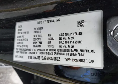2021 Tesla Model 3 Standard Range Plus Rear-Wheel Drive z USA, uszkodzony, nr VIN 5YJ3E1EA2MF870622